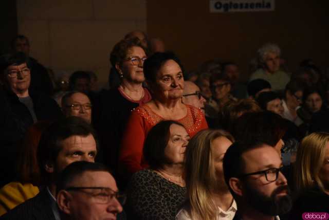 [FOTO] Koncert zespołu Skaldowie, pożegnanie burmistrza i wiele wzruszeń podczas Spotkania Noworocznego Gminy Żarów