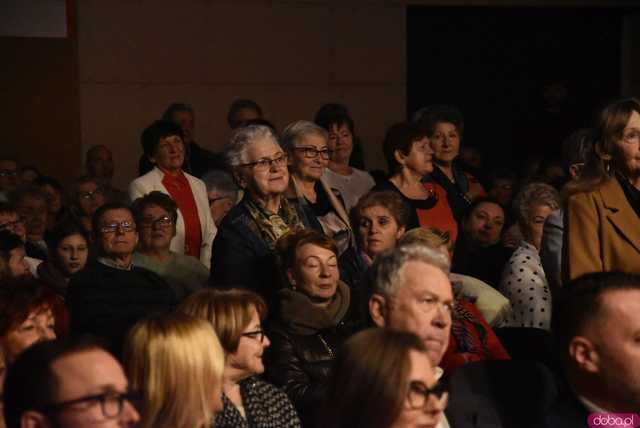 [FOTO] Koncert zespołu Skaldowie, pożegnanie burmistrza i wiele wzruszeń podczas Spotkania Noworocznego Gminy Żarów