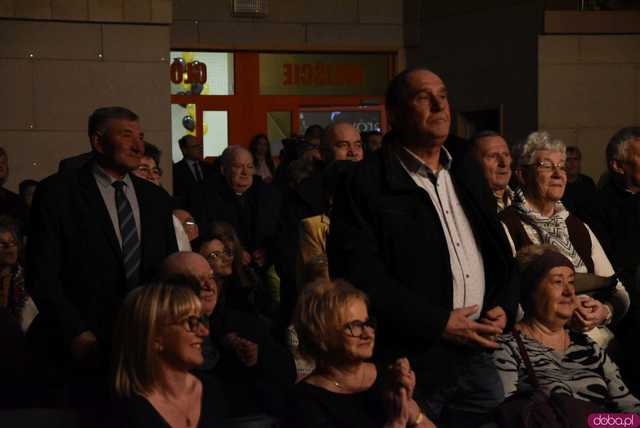 [FOTO] Koncert zespołu Skaldowie, pożegnanie burmistrza i wiele wzruszeń podczas Spotkania Noworocznego Gminy Żarów