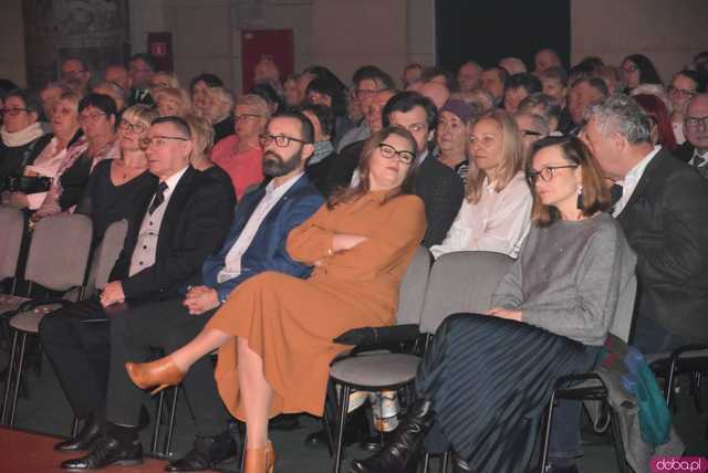 [FOTO] Koncert zespołu Skaldowie, pożegnanie burmistrza i wiele wzruszeń podczas Spotkania Noworocznego Gminy Żarów