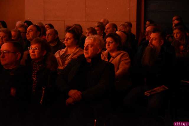 [FOTO] Koncert zespołu Skaldowie, pożegnanie burmistrza i wiele wzruszeń podczas Spotkania Noworocznego Gminy Żarów