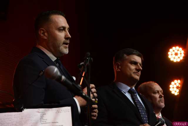 [FOTO] Koncert zespołu Skaldowie, pożegnanie burmistrza i wiele wzruszeń podczas Spotkania Noworocznego Gminy Żarów