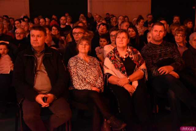 [FOTO] Koncert zespołu Skaldowie, pożegnanie burmistrza i wiele wzruszeń podczas Spotkania Noworocznego Gminy Żarów