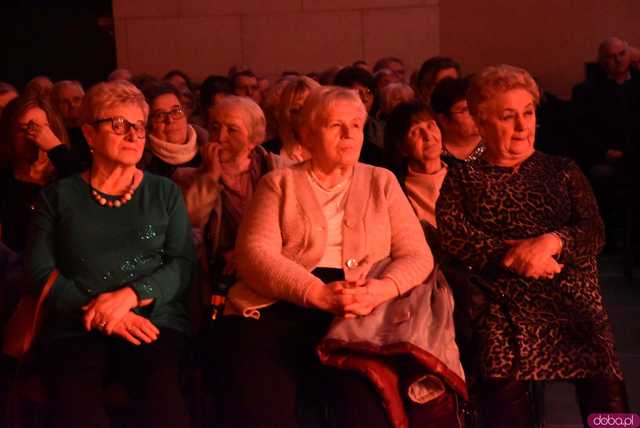 [FOTO] Koncert zespołu Skaldowie, pożegnanie burmistrza i wiele wzruszeń podczas Spotkania Noworocznego Gminy Żarów