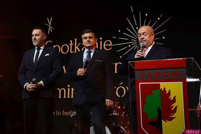 [FOTO] Koncert zespołu Skaldowie, pożegnanie burmistrza i wiele wzruszeń podczas Spotkania Noworocznego Gminy Żarów