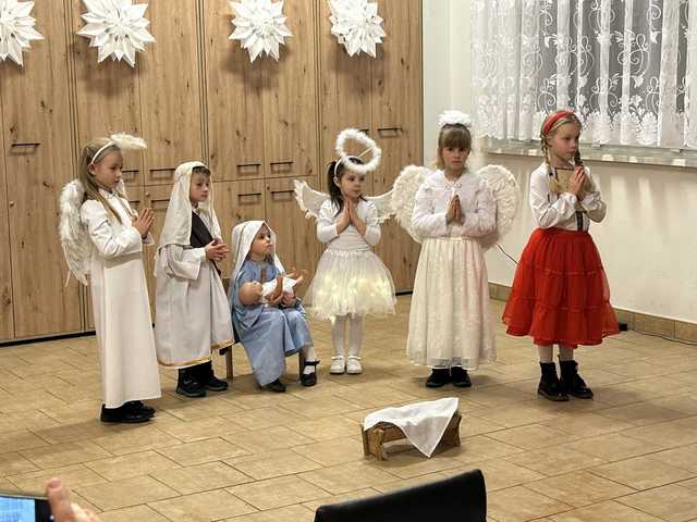 [FOTO] Kolędy, jasełka i moc życzeń. Noworoczne spotkanie w Bojanicach