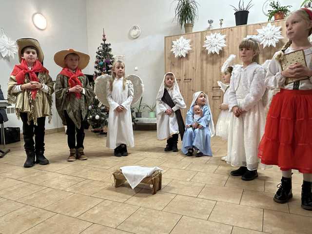 [FOTO] Kolędy, jasełka i moc życzeń. Noworoczne spotkanie w Bojanicach