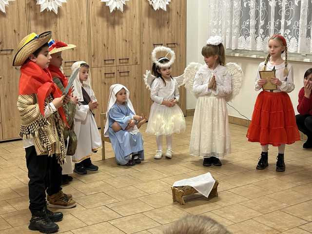 [FOTO] Kolędy, jasełka i moc życzeń. Noworoczne spotkanie w Bojanicach