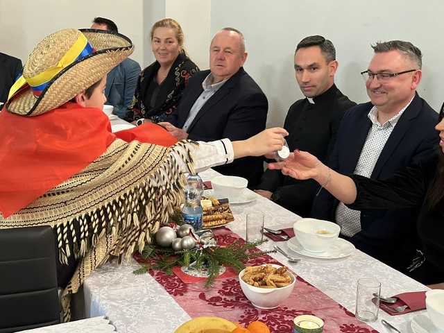 [FOTO] Kolędy, jasełka i moc życzeń. Noworoczne spotkanie w Bojanicach