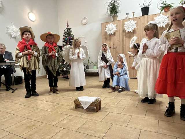 [FOTO] Kolędy, jasełka i moc życzeń. Noworoczne spotkanie w Bojanicach