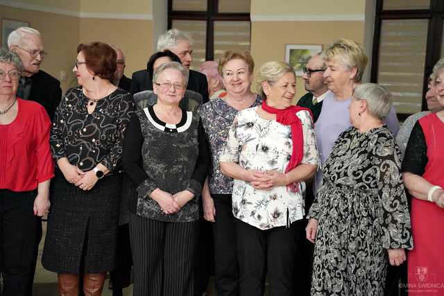  [FOTO] Wiek to tylko liczba. Pełne energii spotkanie noworoczne seniorów w Pszennie