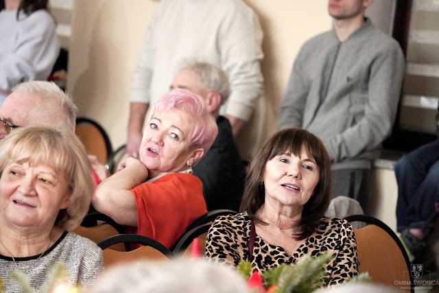  [FOTO] Wiek to tylko liczba. Pełne energii spotkanie noworoczne seniorów w Pszennie