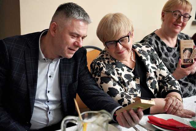  [FOTO] Wiek to tylko liczba. Pełne energii spotkanie noworoczne seniorów w Pszennie