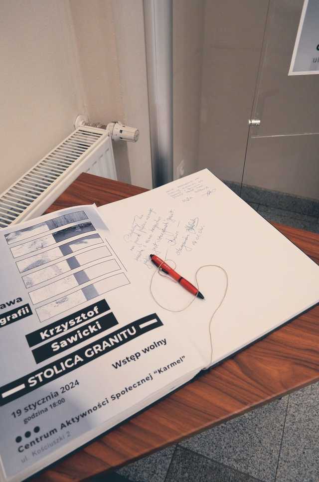 [FOTO] Otwarto wystawę fotografii Stolica Granitu w Strzegomiu. Będzie dostępna przez miesiąc