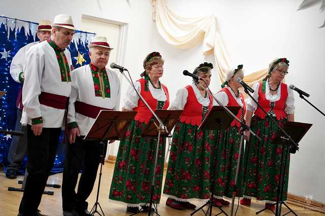 [FOTO] X Jubileuszowy Przegląd Zespołów Kolędniczych w Witoszowie Dolnym