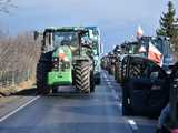 [WIDEO, FOTO] Rolnicy protestowali na krajowej piątce w Strzegomiu