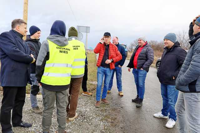 [FOTO] Rolnicy z gminy Żarów dołączyli do ogólnopolskiego protestu. Jakie były ich główne postulaty?