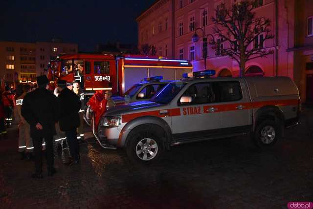 [FOTO] Nowe wozy strażackie trafiły do gminnych jednostek OSP. Przekazano je podczas podniosłej uroczystości