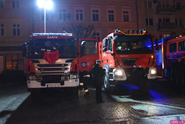 [FOTO] Nowe wozy strażackie trafiły do gminnych jednostek OSP. Przekazano je podczas podniosłej uroczystości