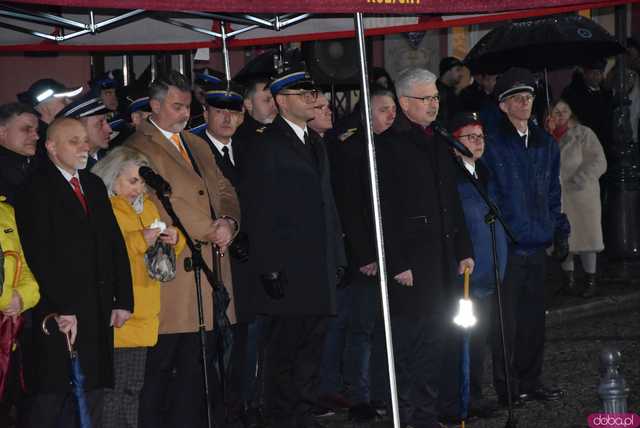 [FOTO] Nowe wozy strażackie trafiły do gminnych jednostek OSP. Przekazano je podczas podniosłej uroczystości