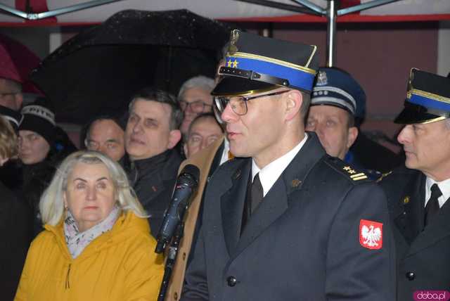 [FOTO] Nowe wozy strażackie trafiły do gminnych jednostek OSP. Przekazano je podczas podniosłej uroczystości