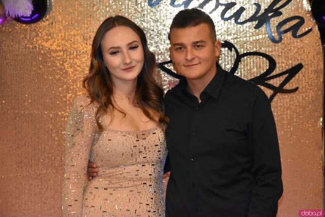 [FOTO] Ta noc zapadnie na długo w ich pamięci! Studniówka Zespołu Szkół Mechanicznych w Świdnicy