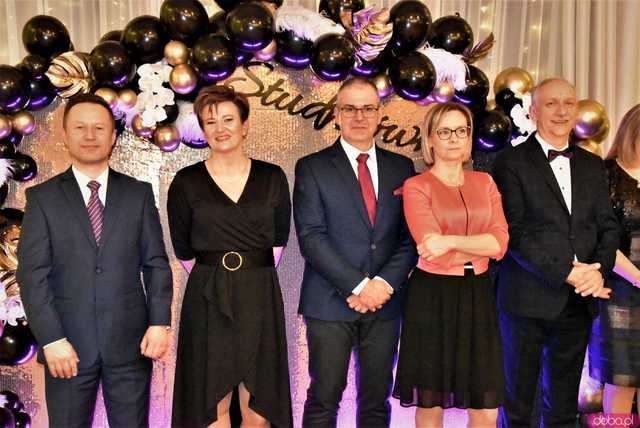 [FOTO] Ta noc zapadnie na długo w ich pamięci! Studniówka Zespołu Szkół Mechanicznych w Świdnicy