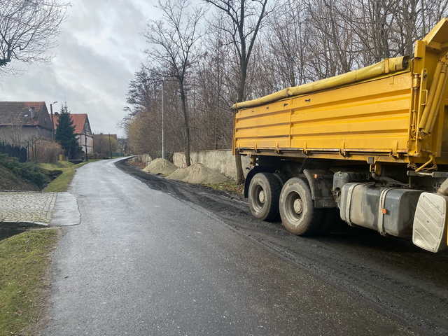[FOTO] Ruszyła budowa kanalizacji sanitarnej w Szymanowie i Siodłkowicach