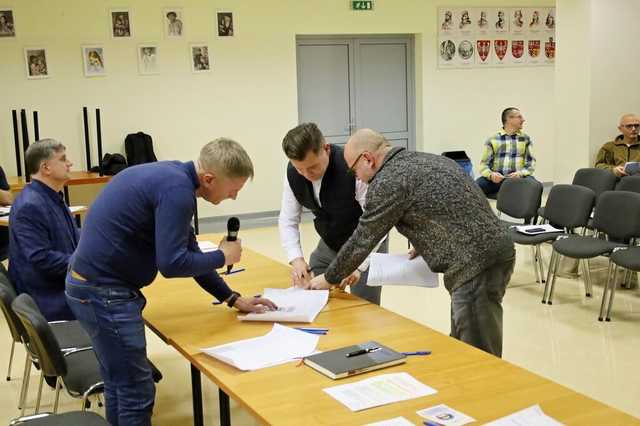 [FOTO] Poznajcie nowy zarząd KS Zjednoczeni Żarów! 