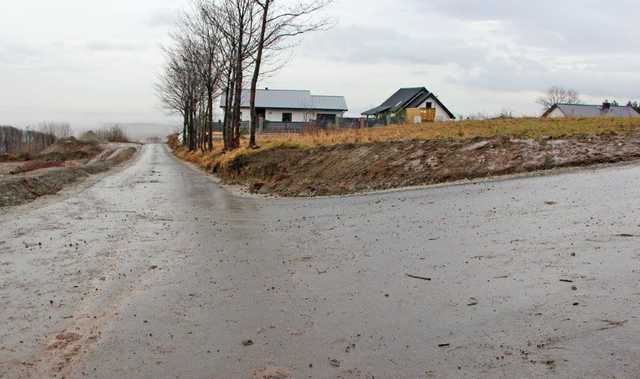 [FOTO] Nowa droga w Jaskulinie i rozbudowana sieć wodociągowo-kanalizacyjna w kilku sołectwach