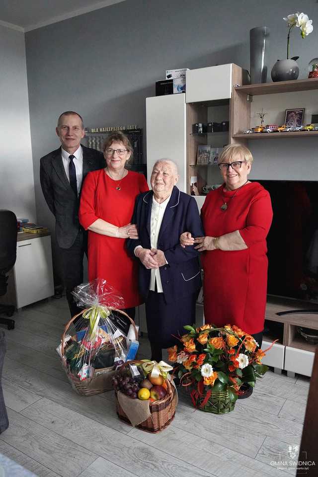 [FOTO] Pani Janina z Pszenna obchodziła 100. urodziny! 