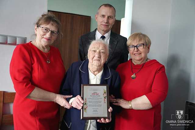 [FOTO] Pani Janina z Pszenna obchodziła 100. urodziny! 