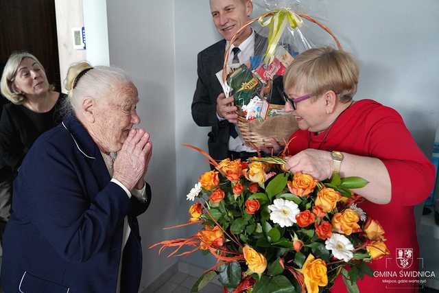 [FOTO] Pani Janina z Pszenna obchodziła 100. urodziny! 