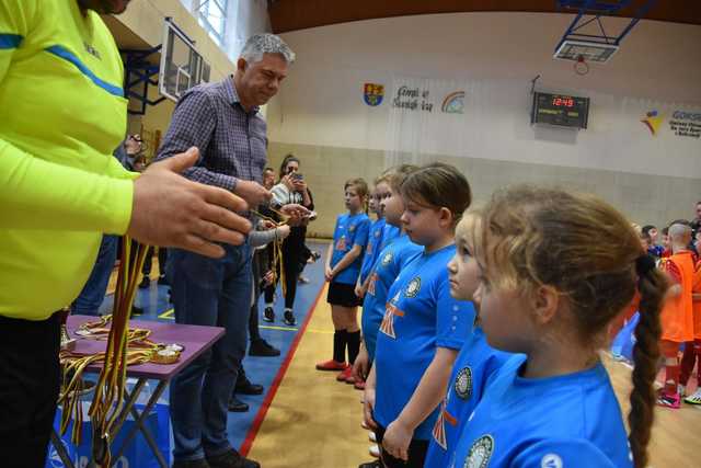 [FOTO] Rywalizowali w Otwartym Turnieju Piłki Halowej w Witoszowie Dolnym