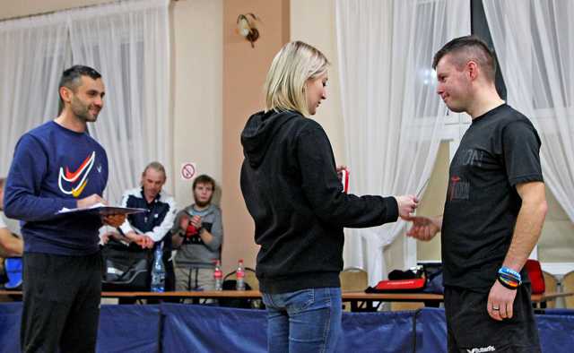 [FOTO] Rywalizowali w Turnieju Tenisa Stołowego w Gniewkowie