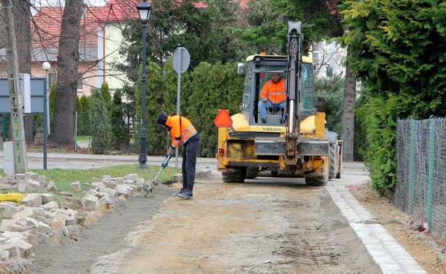 [FOTO] Modernizacja roztockiego stawu na finiszu