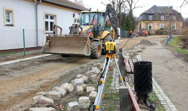 [FOTO] Modernizacja roztockiego stawu na finiszu