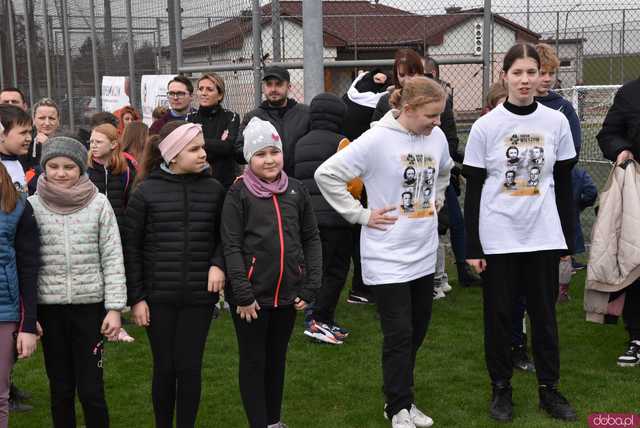 [FOTO] Upamiętnili Żołnierzy Wyklętych i pobiegli Tropem Wilczym w Roztoce