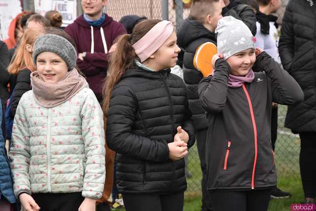 [FOTO] Upamiętnili Żołnierzy Wyklętych i pobiegli Tropem Wilczym w Roztoce