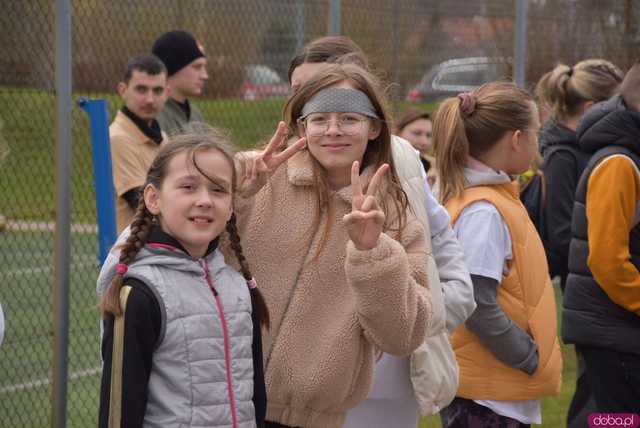 [FOTO] Upamiętnili Żołnierzy Wyklętych i pobiegli Tropem Wilczym w Roztoce