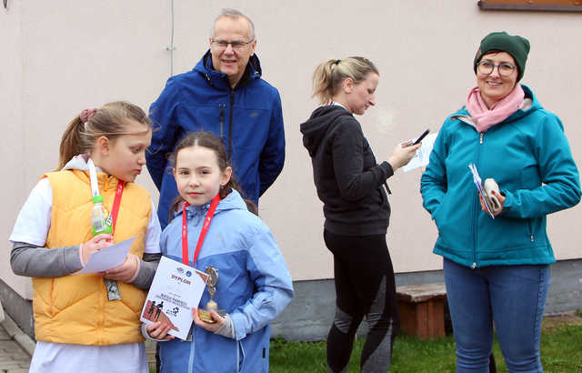 [FOTO] Upamiętnili Żołnierzy Wyklętych i pobiegli Tropem Wilczym w Roztoce