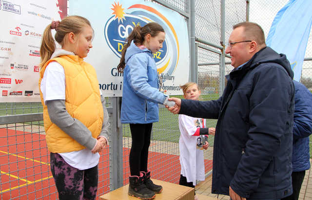 [FOTO] Upamiętnili Żołnierzy Wyklętych i pobiegli Tropem Wilczym w Roztoce