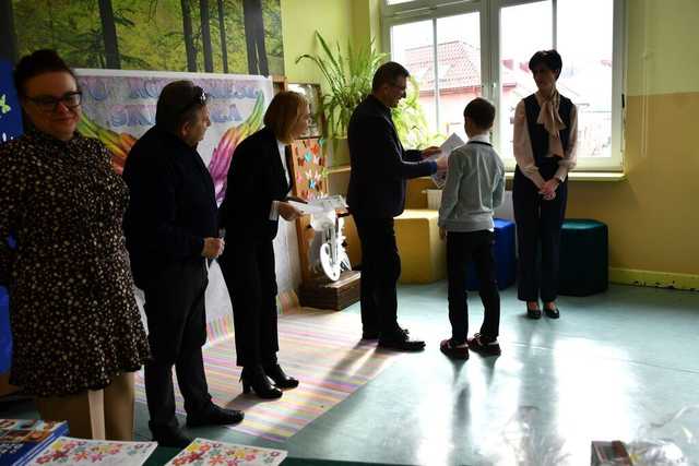 [FOTO] Słowem uskrzydleni. Rozstrzygnięto Miejski Etap XXVII Dolnośląskiego Konkursu Recytatorskiego Pegazik w Świebodzicach