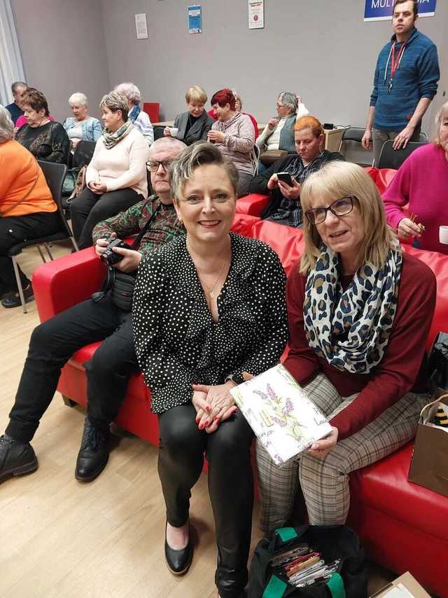 [FOTO] Izabela Frączyk spotkała się z czytelnikami świebodzickiej biblioteki 