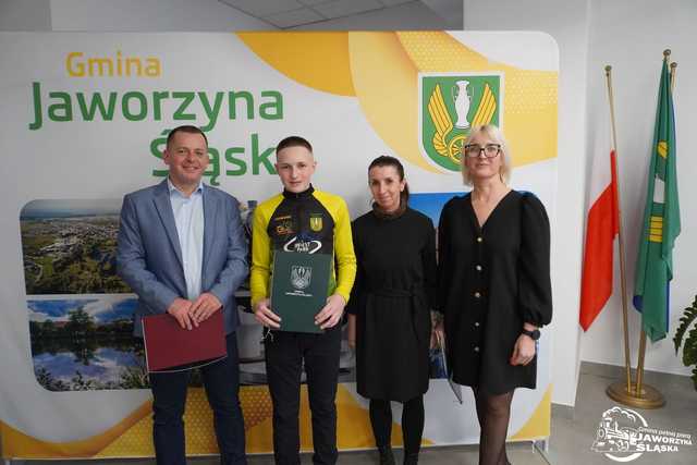 [FOTO] Stypendia sportowe i artystyczne rozdane