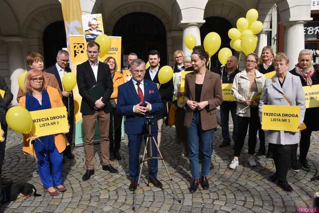 [WIDEO, FOTO] KWW Trzecia Droga zaprezentował kandydatów do rady powiatu. Wspierała ich posłanka Leo