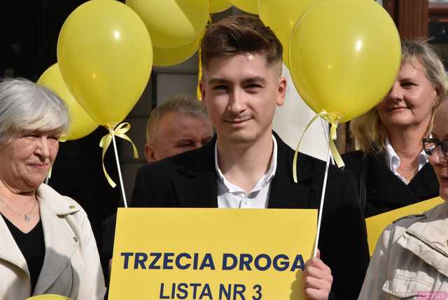 [WIDEO, FOTO] KWW Trzecia Droga zaprezentował kandydatów do rady powiatu. Wspierała ich posłanka Leo