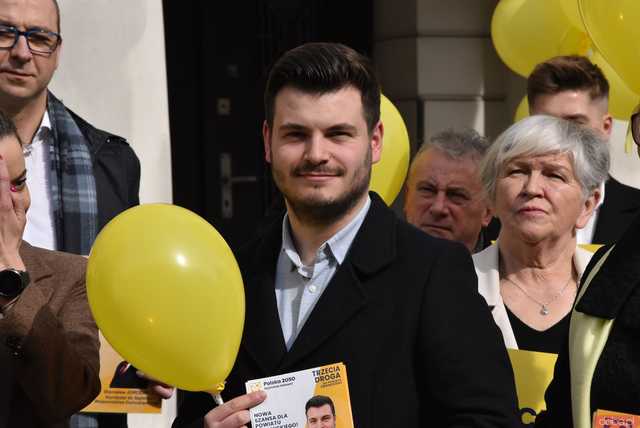 [WIDEO, FOTO] KWW Trzecia Droga zaprezentował kandydatów do rady powiatu. Wspierała ich posłanka Leo