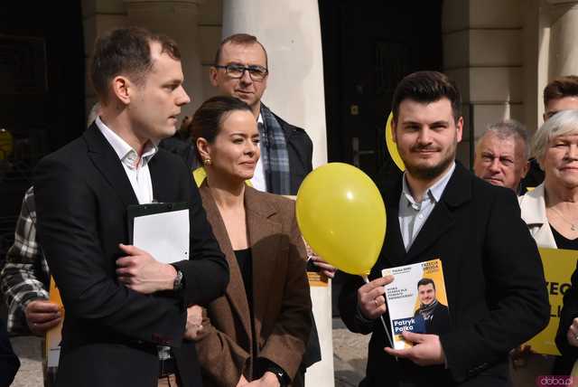 [WIDEO, FOTO] KWW Trzecia Droga zaprezentował kandydatów do rady powiatu. Wspierała ich posłanka Leo