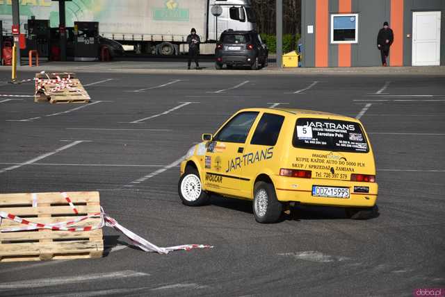 [WIDEO, FOTO] Wyścigowe zmagania przy E.Leclerc. Ruszyła 1. runda Miller Oils Tarmac Academy